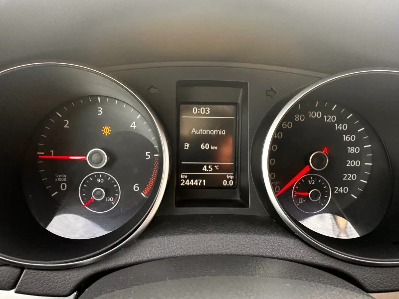 VW Golf 2.0 TDI 140 ks, снимка 7 - Автомобили и джипове - 52827652