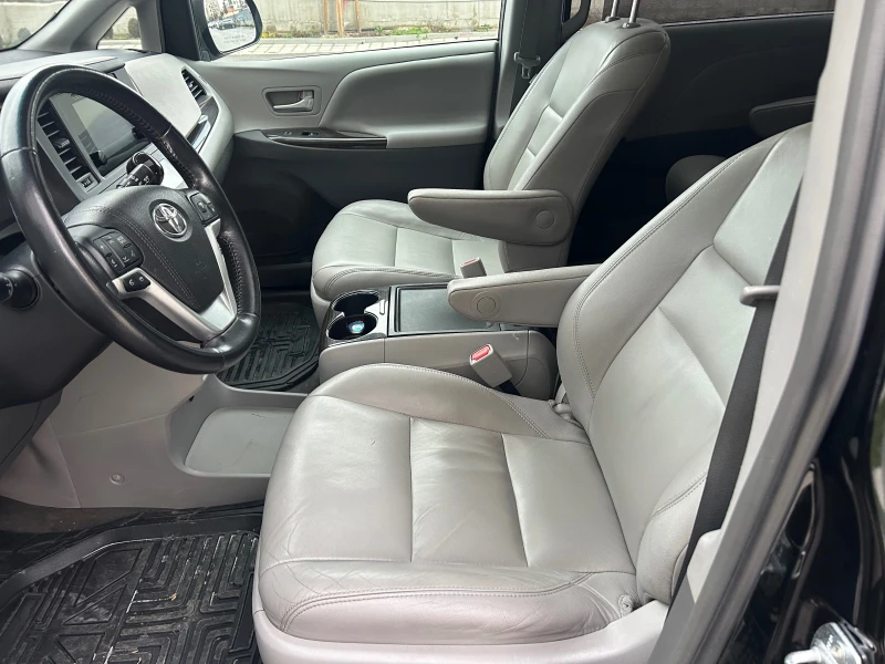 Toyota Sienna 3.5 V6 XLE 4x4, снимка 8 - Автомобили и джипове - 53090492
