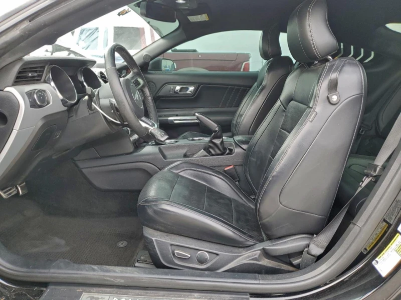 Ford Mustang ECOBOOST* КОЖА* ПОДГРЕВ* ОБДУХВАНЕ* ГОЛЯМА НАВИГАЦ, снимка 7 - Автомобили и джипове - 53417004