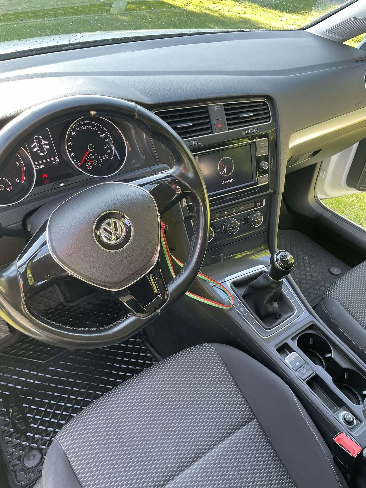 VW Golf 7.5-1.6 TDI-128000км първи собственик | Mobile.bg — изображение 16