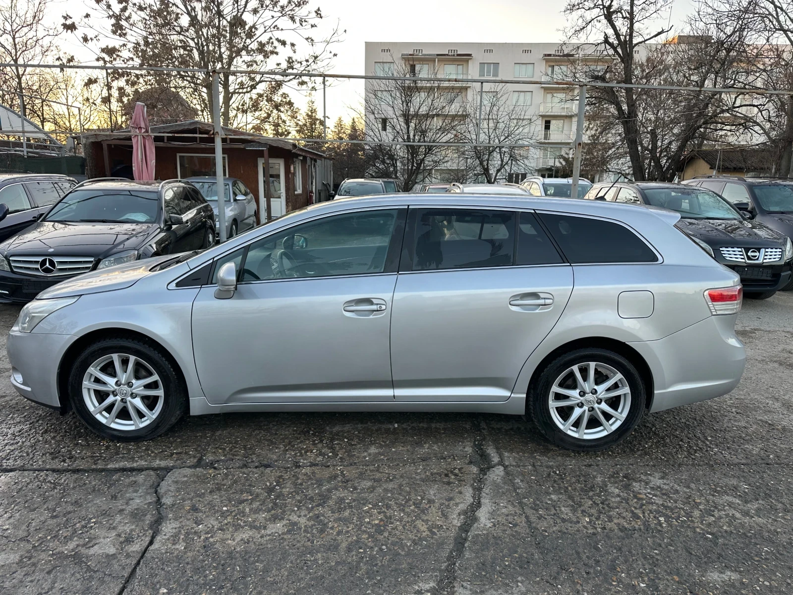 Toyota Avensis 2.0 D4D - изображение 8