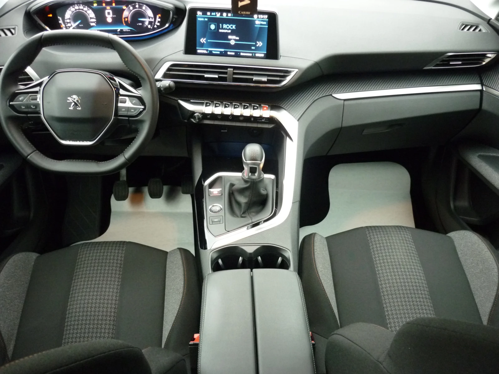 Peugeot 3008 NEW ACTIVE 1.2 e-THP 130 BVM6 - изображение 9