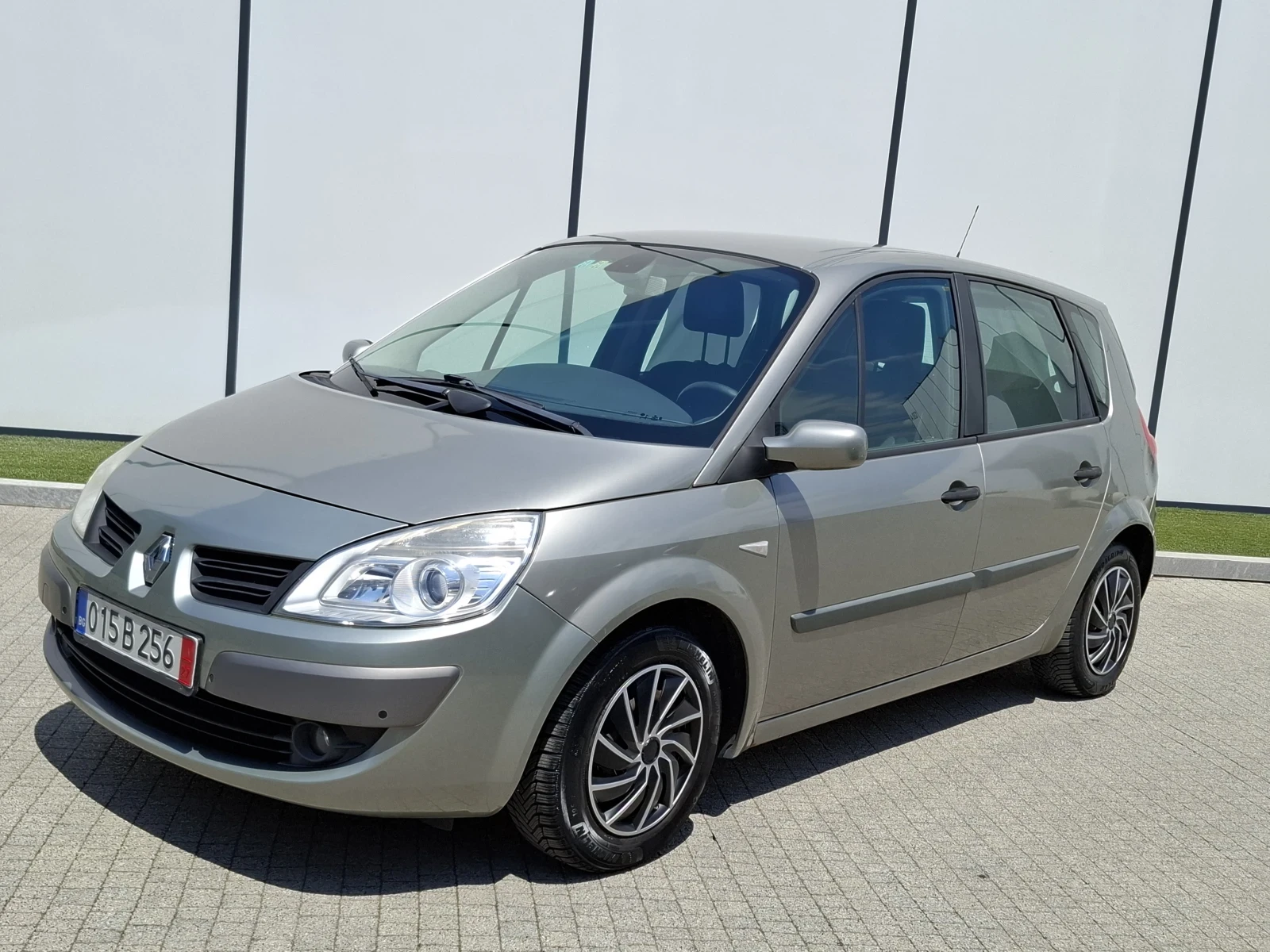 Renault Scenic 1.6i* (112кс)* * FACELIFT* * НОВ ВНОС* *  - изображение 3