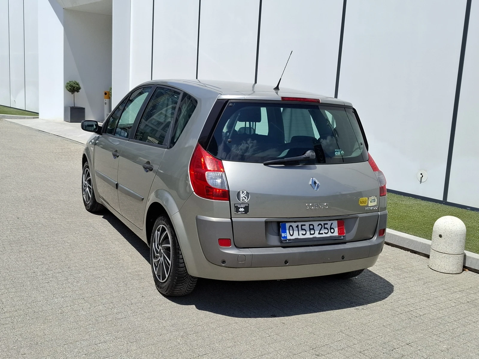 Renault Scenic 1.6i* (112кс)* * FACELIFT* * НОВ ВНОС* *  - изображение 4