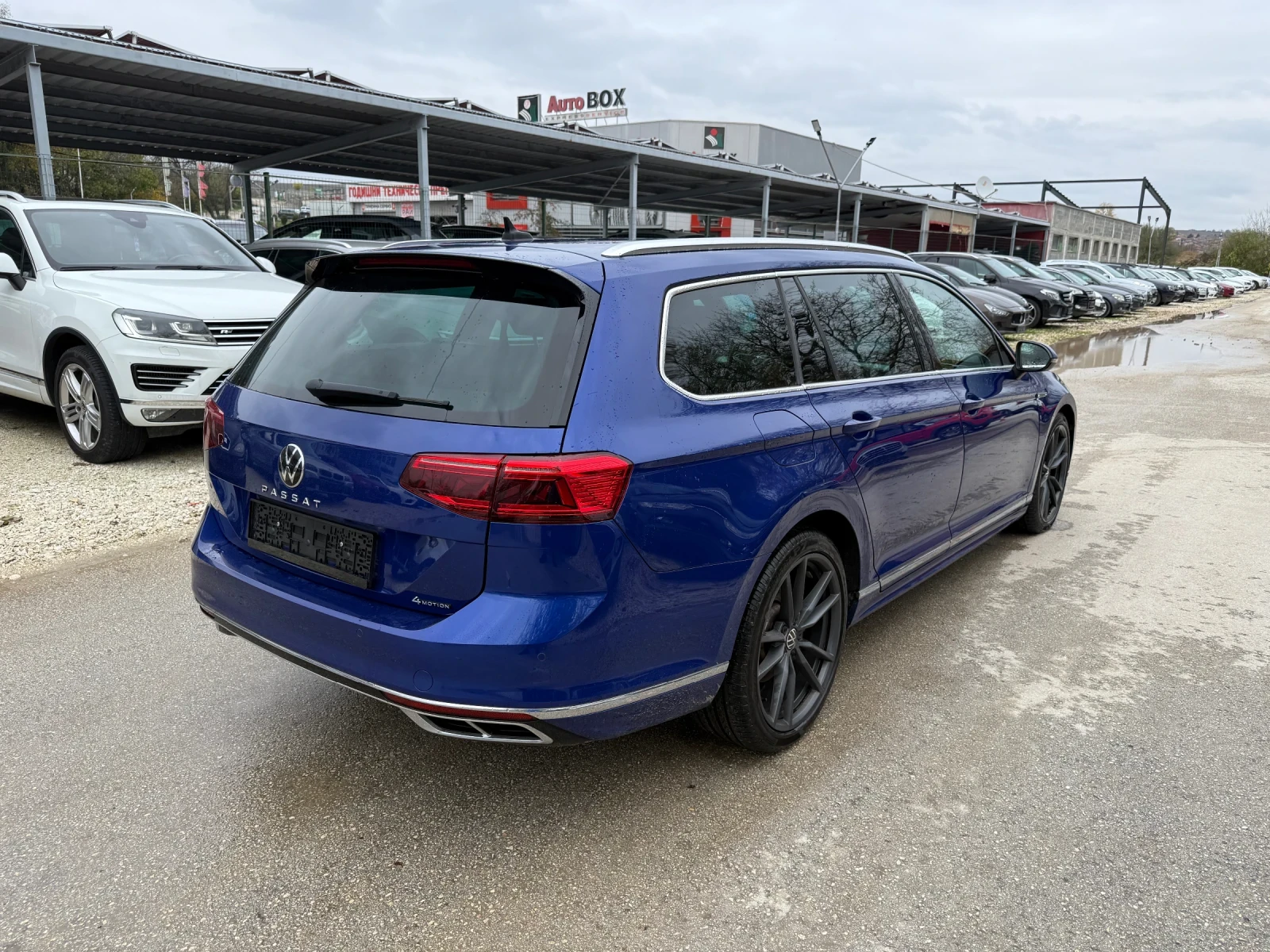 VW Passat 2.0TDI - 200.. - R-LINE | Mobile.bg   4