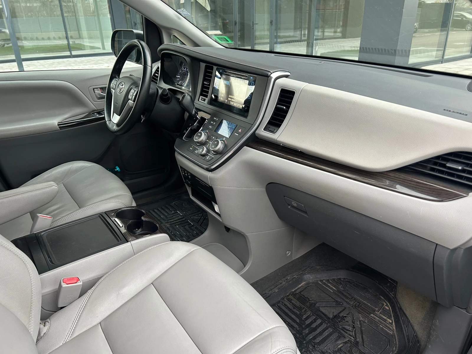 Toyota Sienna 3.5 V6 XLE 4x4 | Mobile.bg � ����������� 12