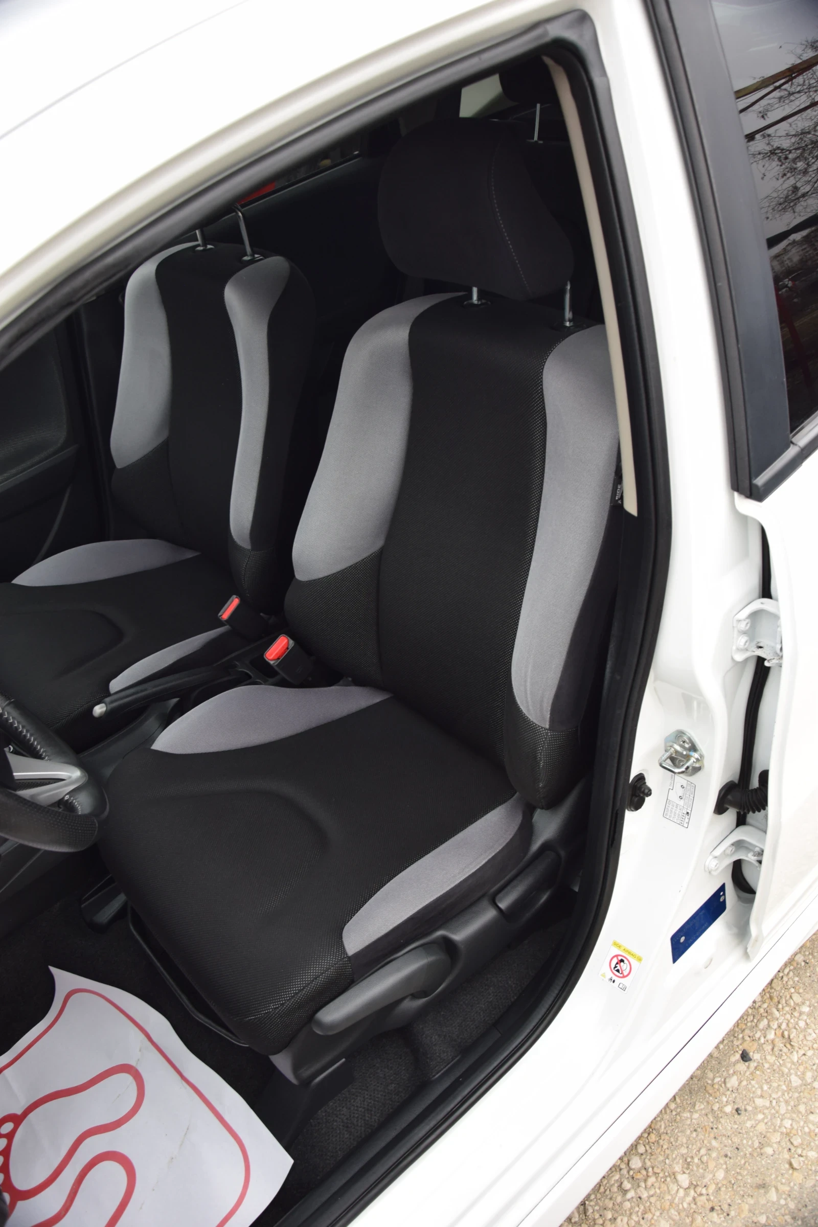 Honda Jazz 1.4 Si - изображение 9