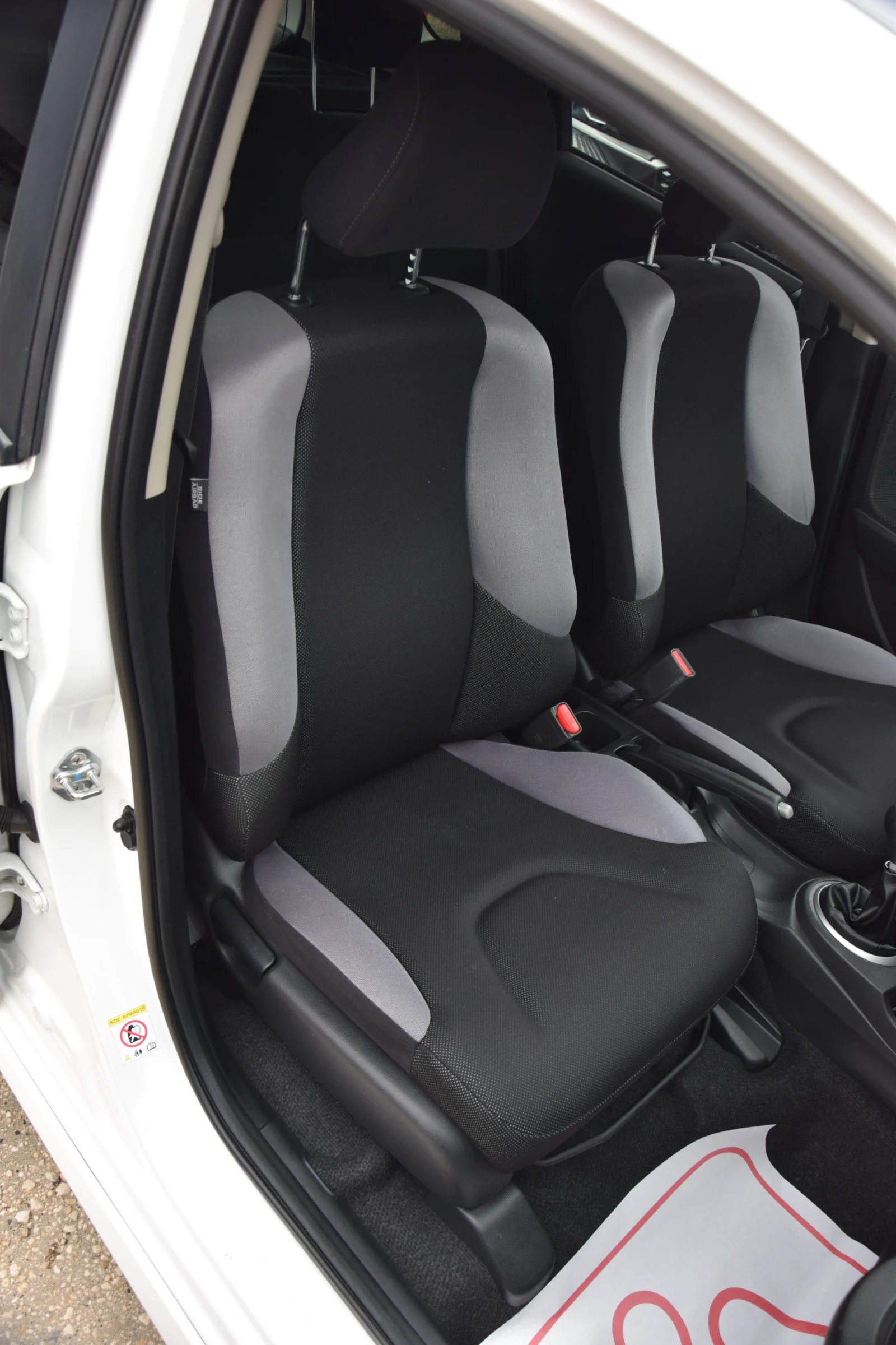 Honda Jazz 1.4 Si - изображение 10