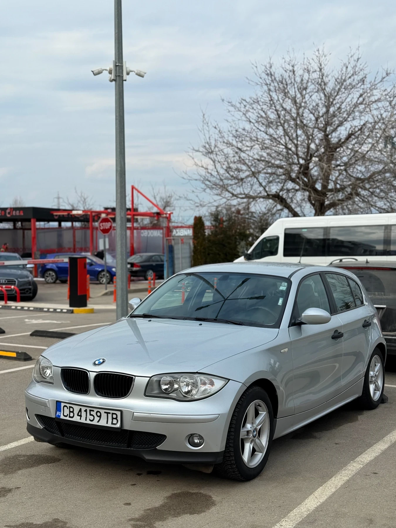 BMW 116 Реални км* 6 степена* доста запазен, снимка 3 - Автомобили и джипове - 53725821