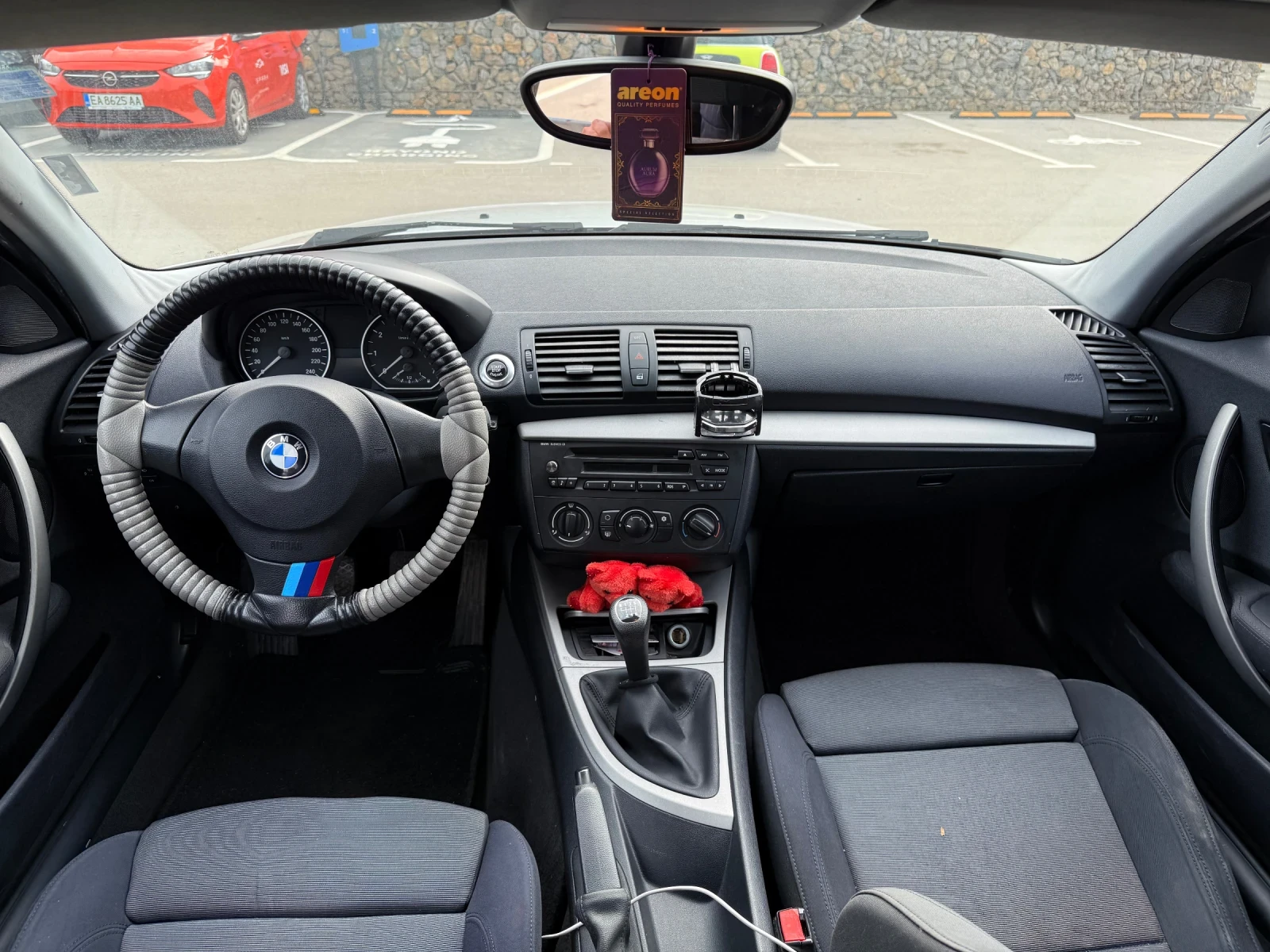 BMW 116 Реални км* 6 степена* доста запазен, снимка 6 - Автомобили и джипове - 53725821