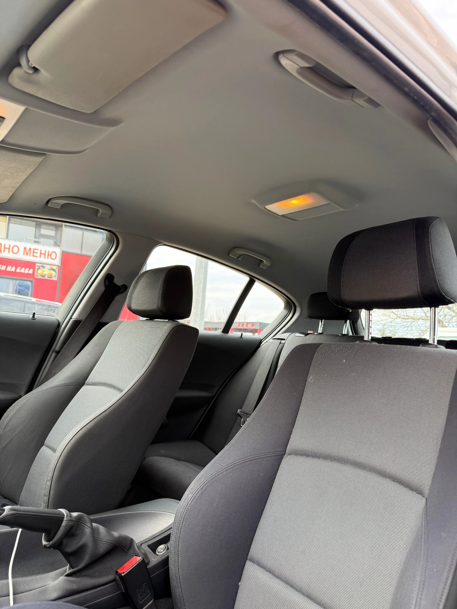 BMW 116 Реални км* 6 степена* доста запазен, снимка 13 - Автомобили и джипове - 53725821