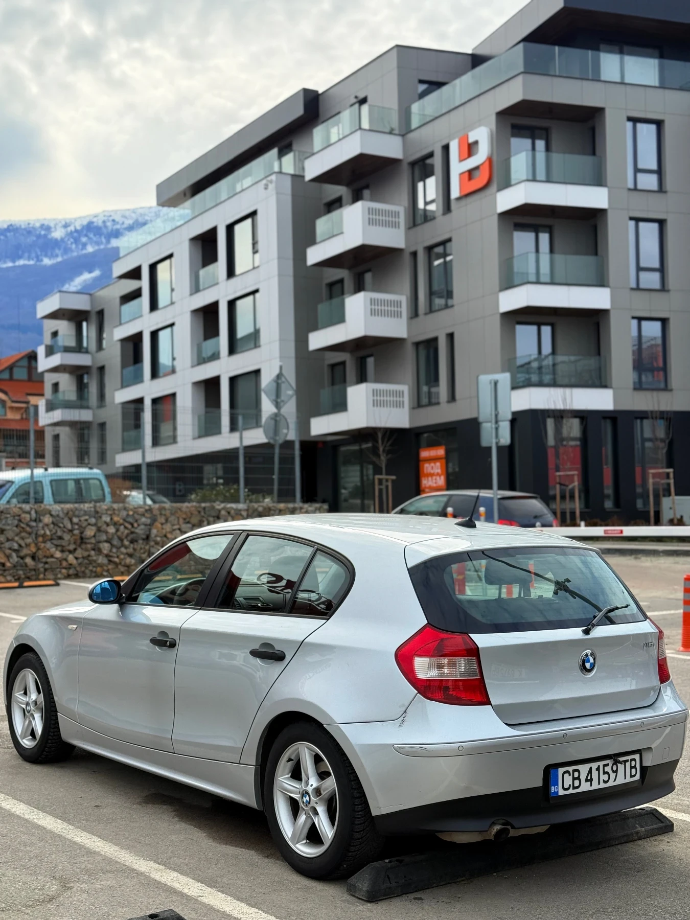 BMW 116 Реални км* 6 степена* доста запазен, снимка 4 - Автомобили и джипове - 53725821