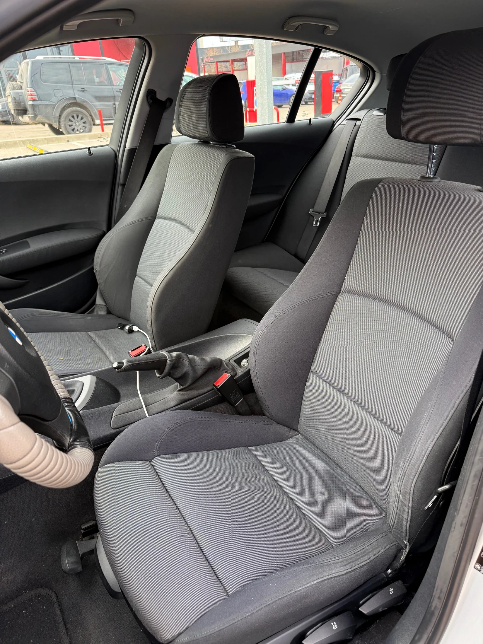 BMW 116 Реални км* 6 степена* доста запазен, снимка 9 - Автомобили и джипове - 53725821