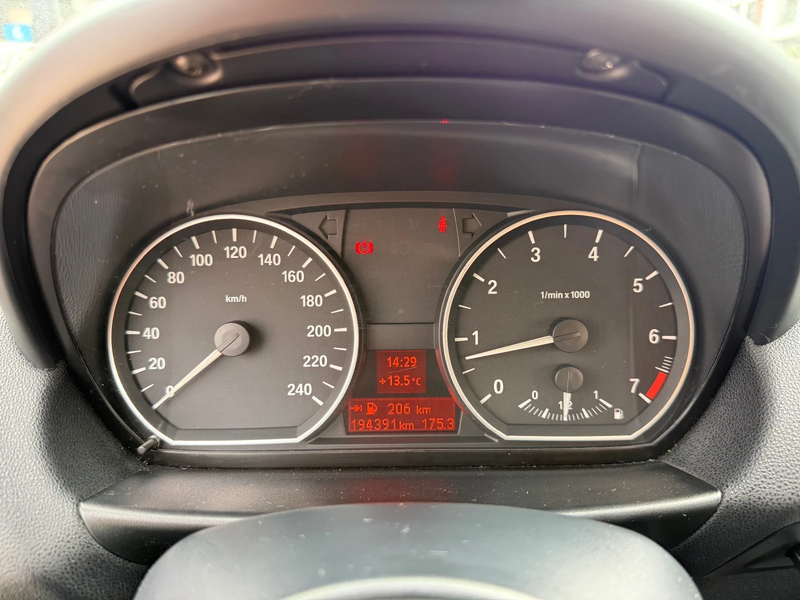 BMW 116 Реални км* 6 степена* доста запазен, снимка 10 - Автомобили и джипове - 53725821