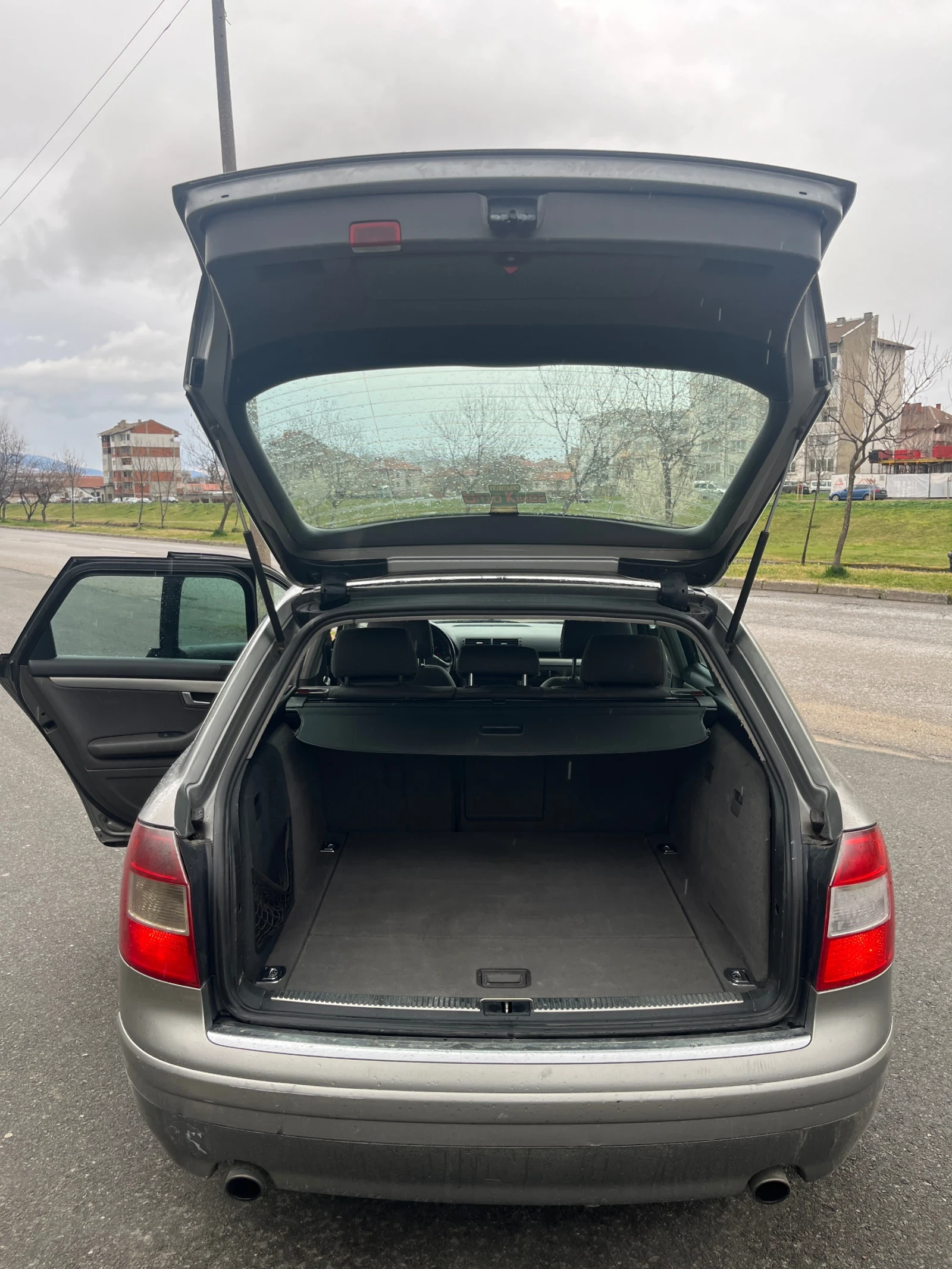 Audi A4 1.8T LPG, снимка 9 - Автомобили и джипове - 54007529