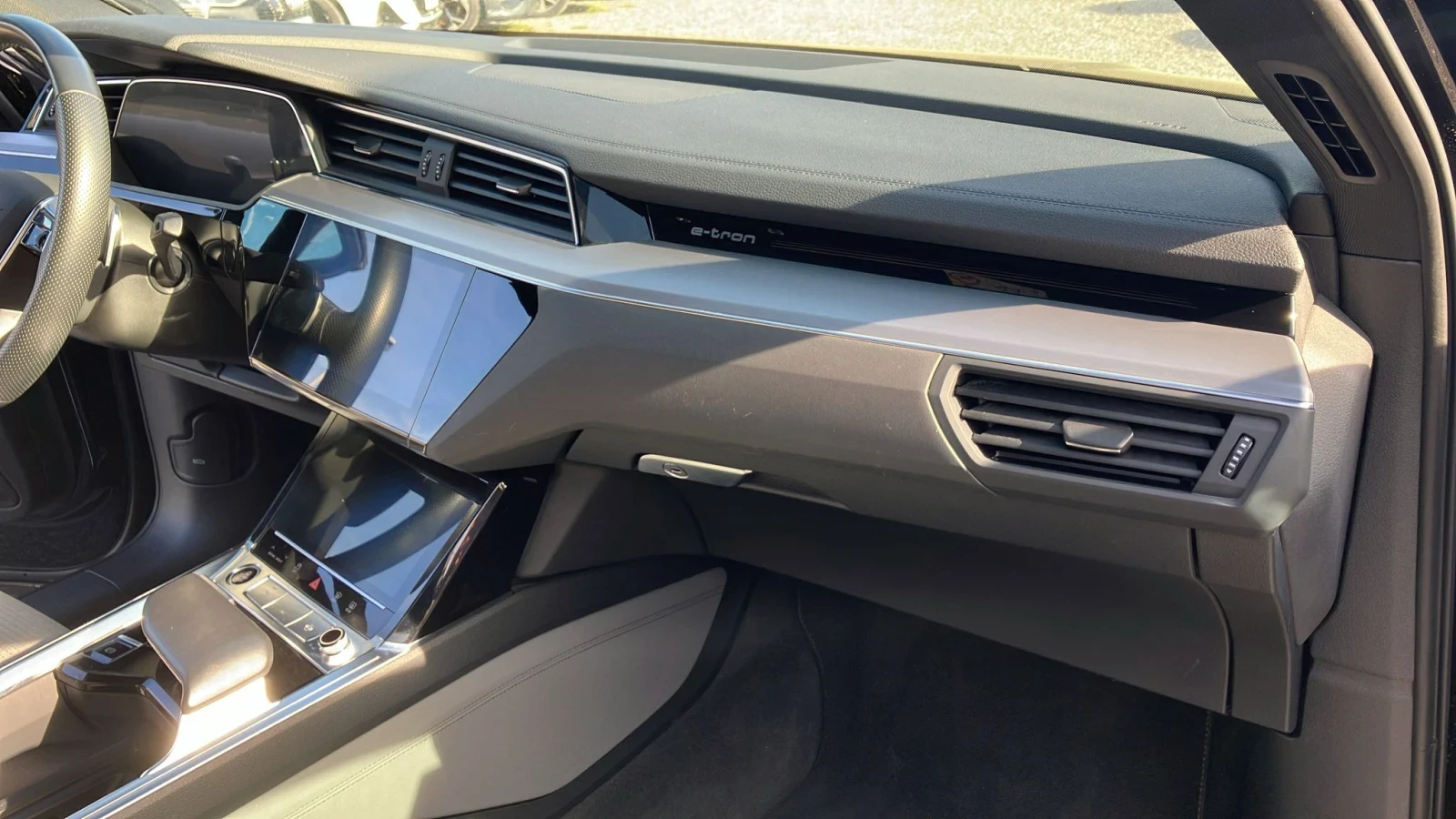 Audi E-Tron 55* Sportback* Head-Up* Pano* B&O, снимка 12 - Автомобили и джипове - 54143281