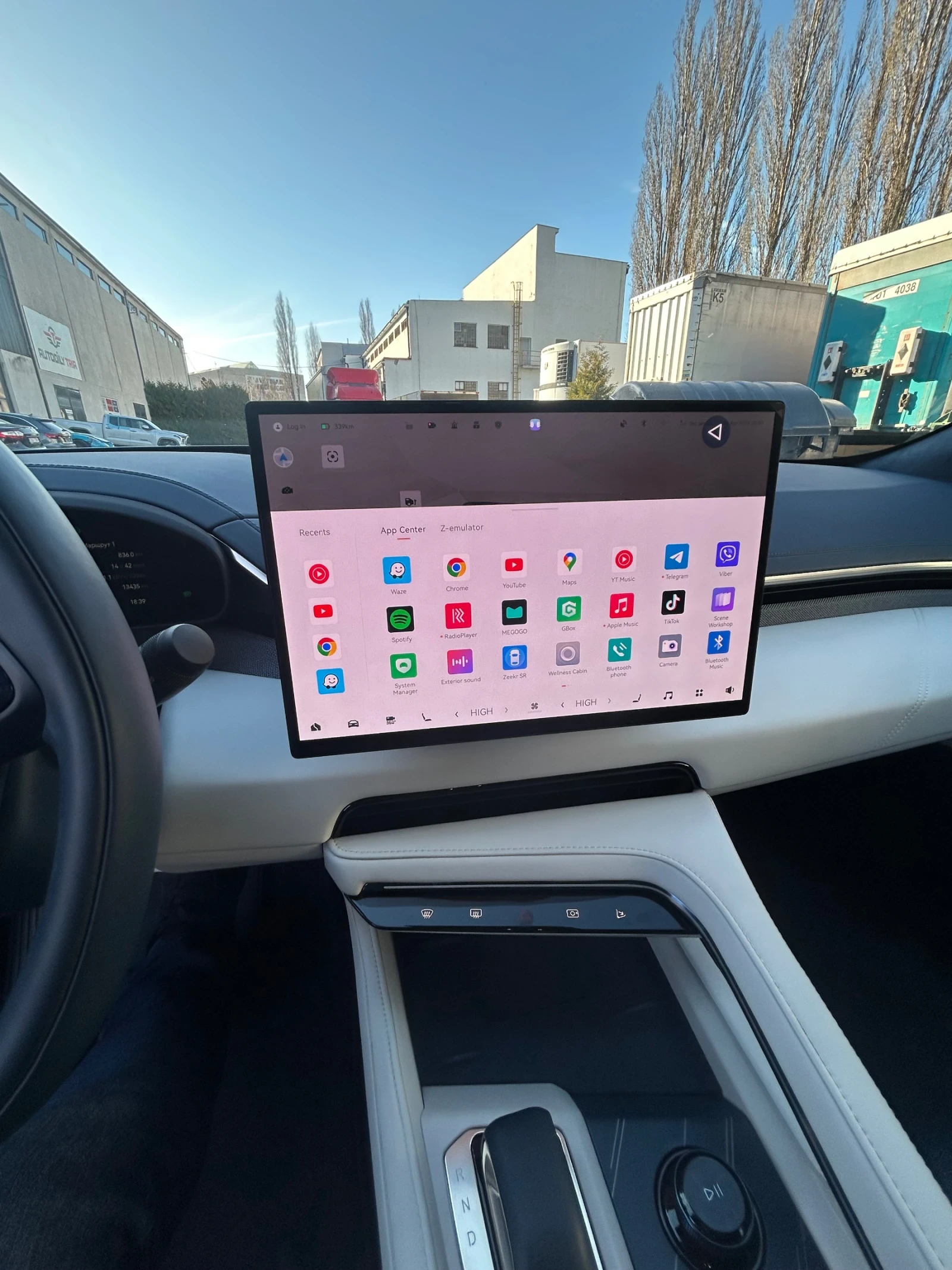 Zeekr 001 YOU | Mobile.bg � ����������� 12