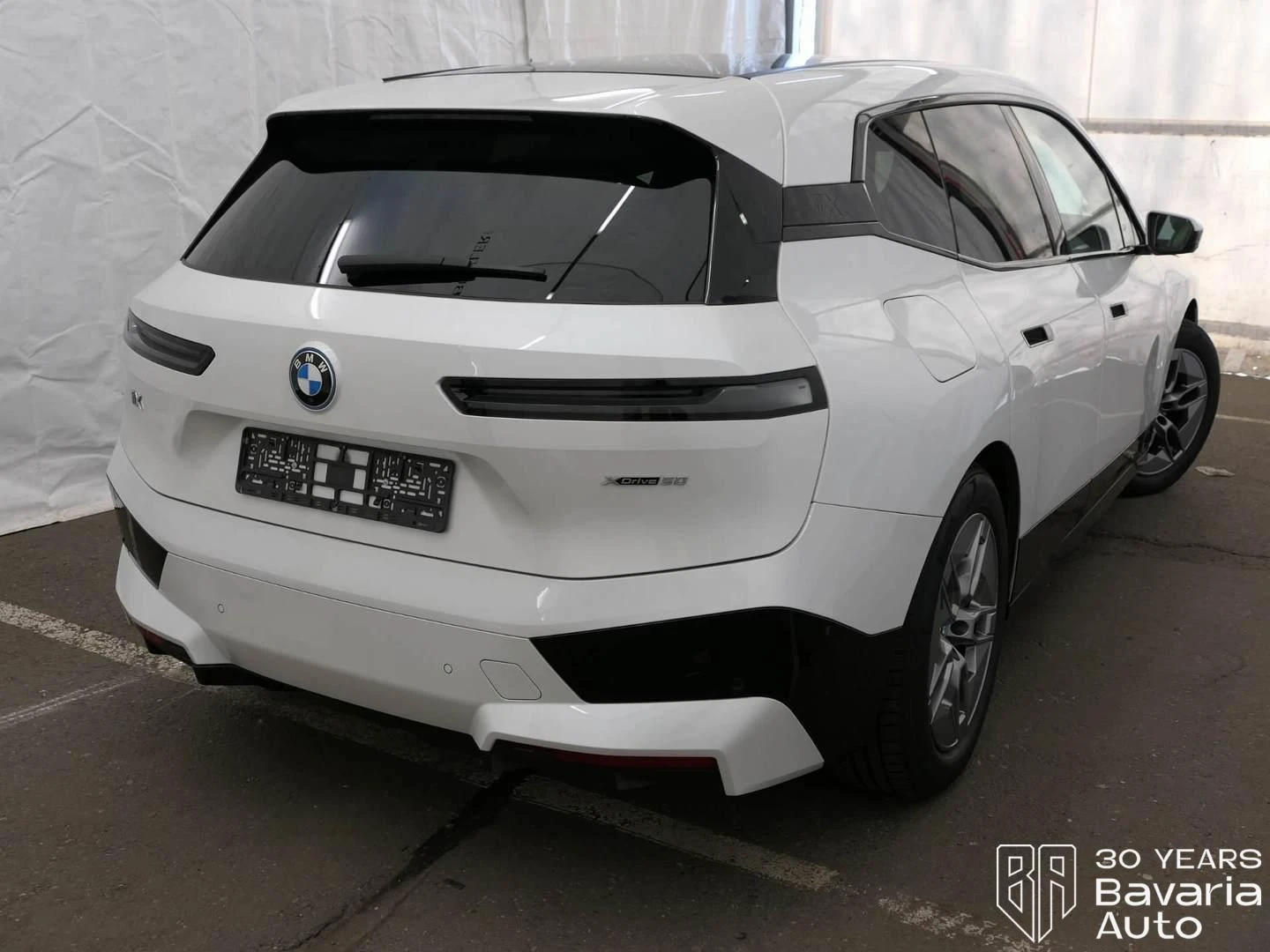 BMW iX 50 xDrive Sport, снимка 3 - Автомобили и джипове - 54345270