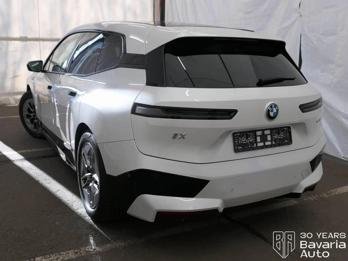 BMW iX 50 xDrive Sport, снимка 2 - Автомобили и джипове - 54345270