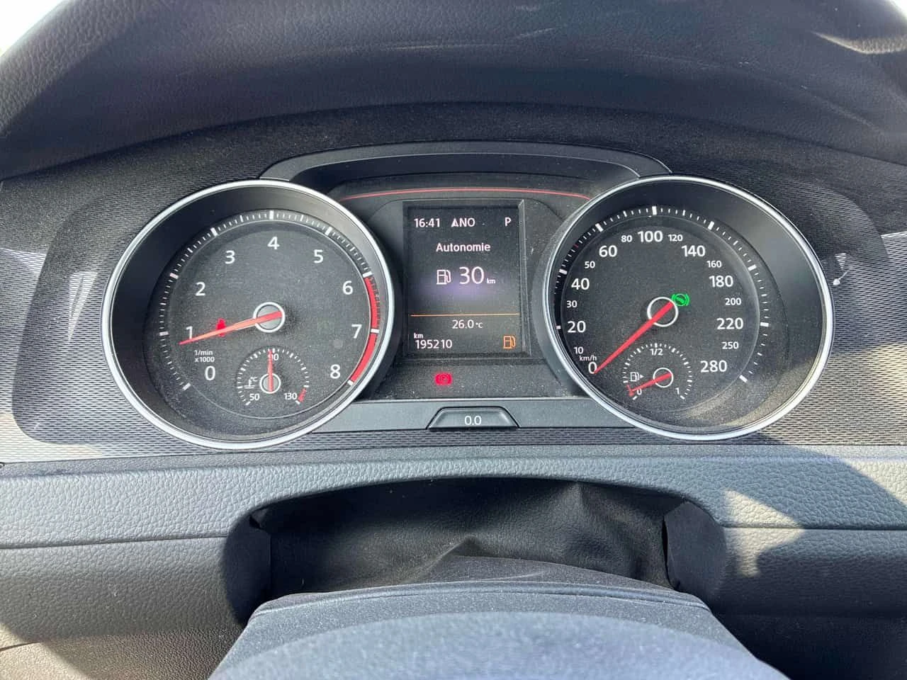 VW Golf * 3dr HB DSG * CARFAX * ОПЦИЯ ЗА ФИНАНСИРАНЕ, снимка 8 - Автомобили и джипове - 55511505
