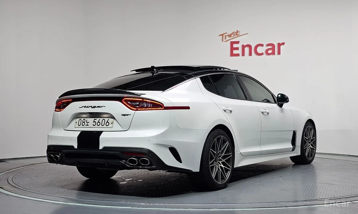 Kia Stinger, снимка 2 - Автомобили и джипове - 55608132