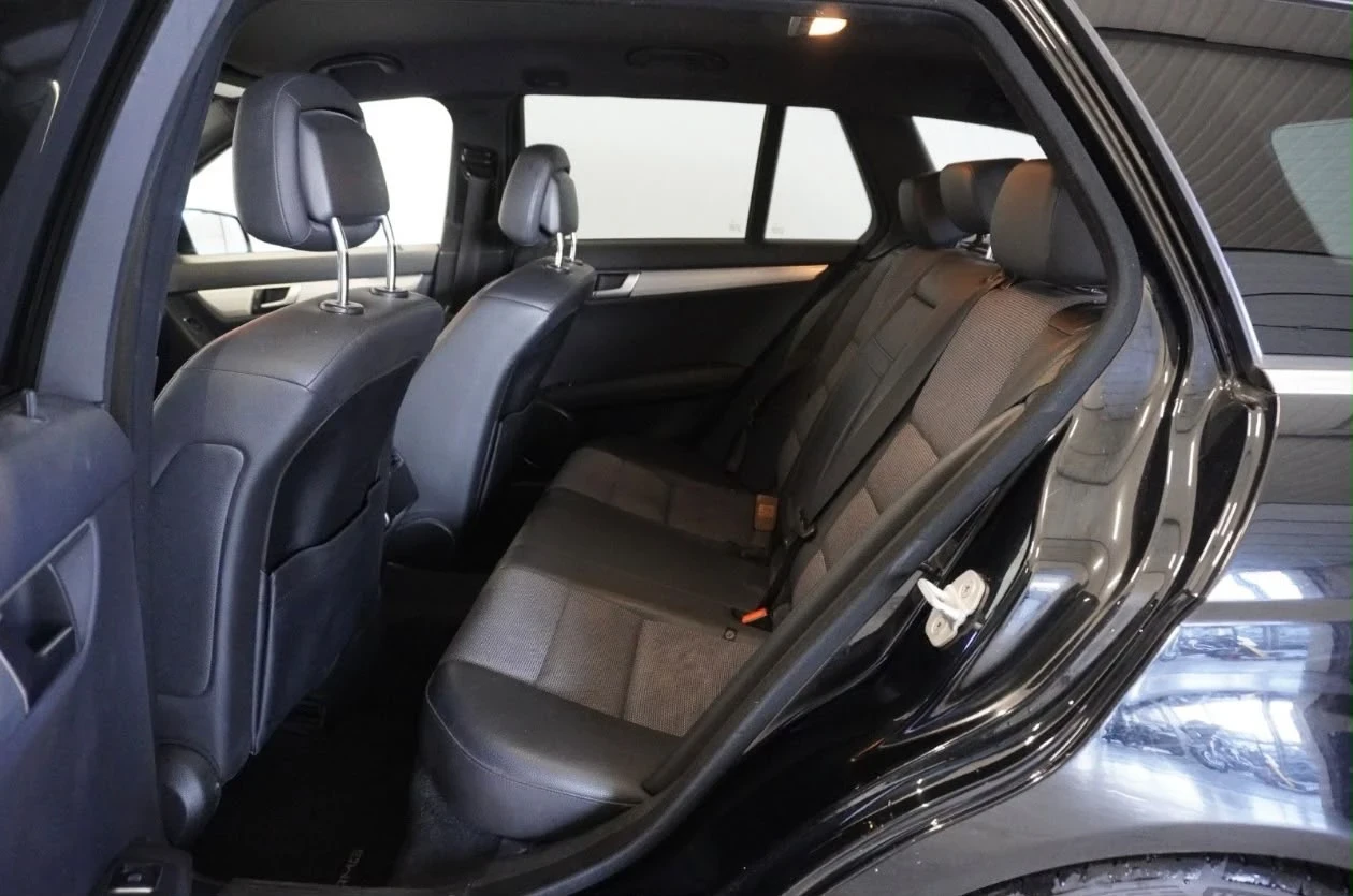 Mercedes-Benz C 250 D * AMG LINE * FACELIFT, снимка 9 - Автомобили и джипове - 56155947