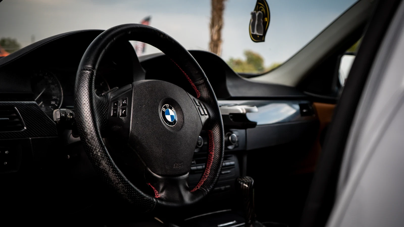 BMW 320 D FULL MPACK/NAVI, снимка 8 - Автомобили и джипове - 56168832