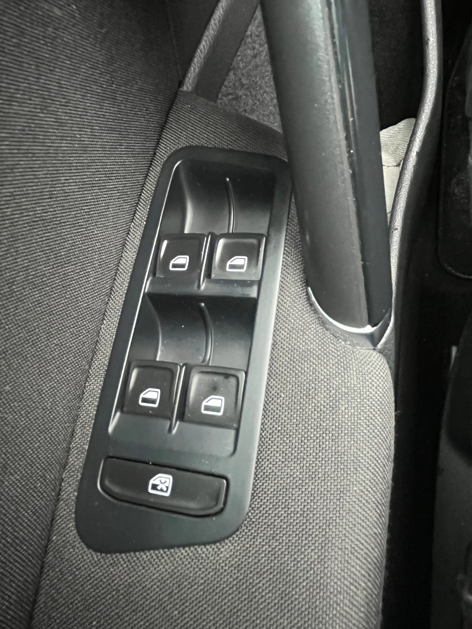 VW Golf 1.6 110 �.� | Mobile.bg � ����������� 10