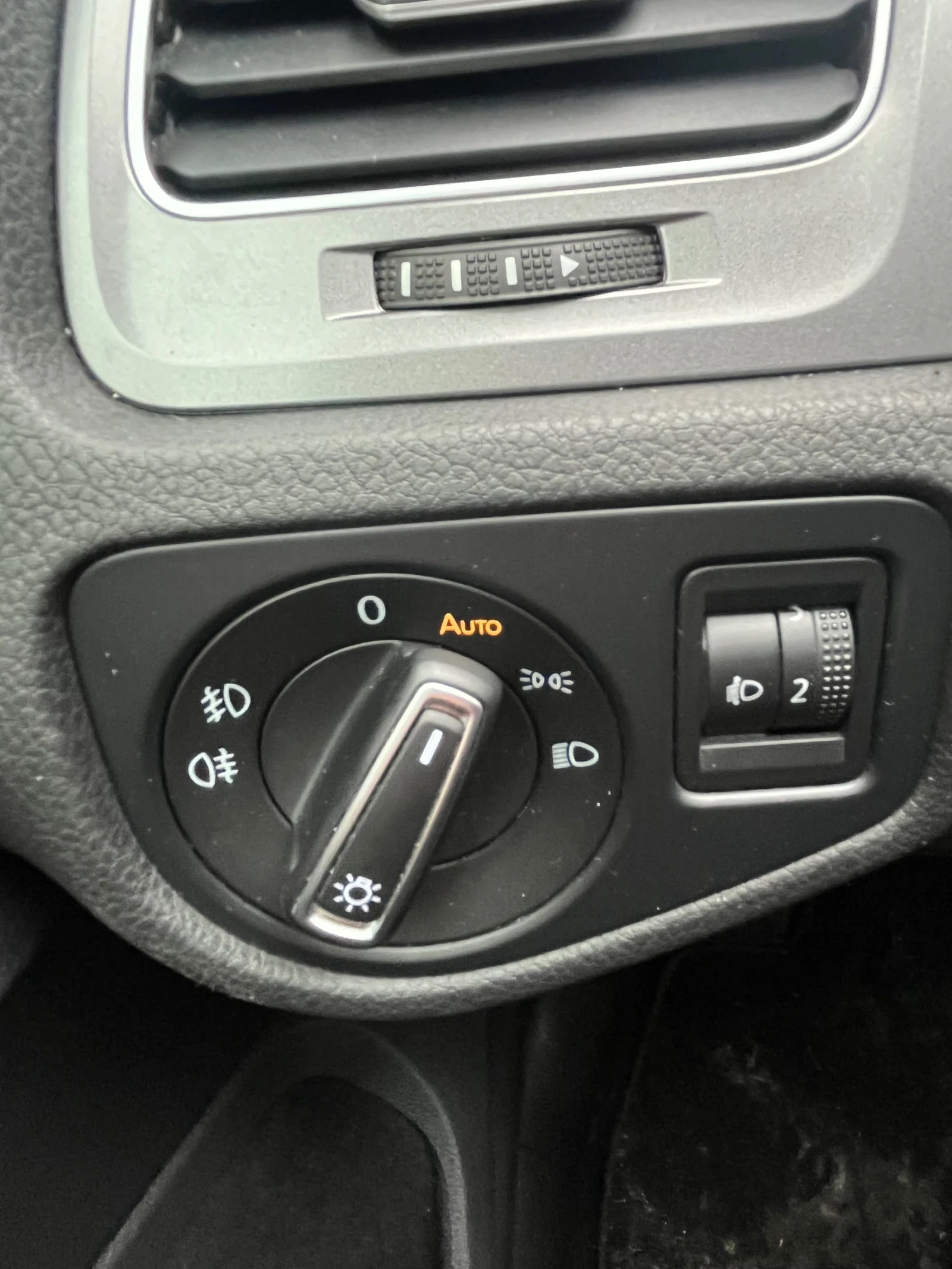 VW Golf 1.6 110 �.� | Mobile.bg � ����������� 11