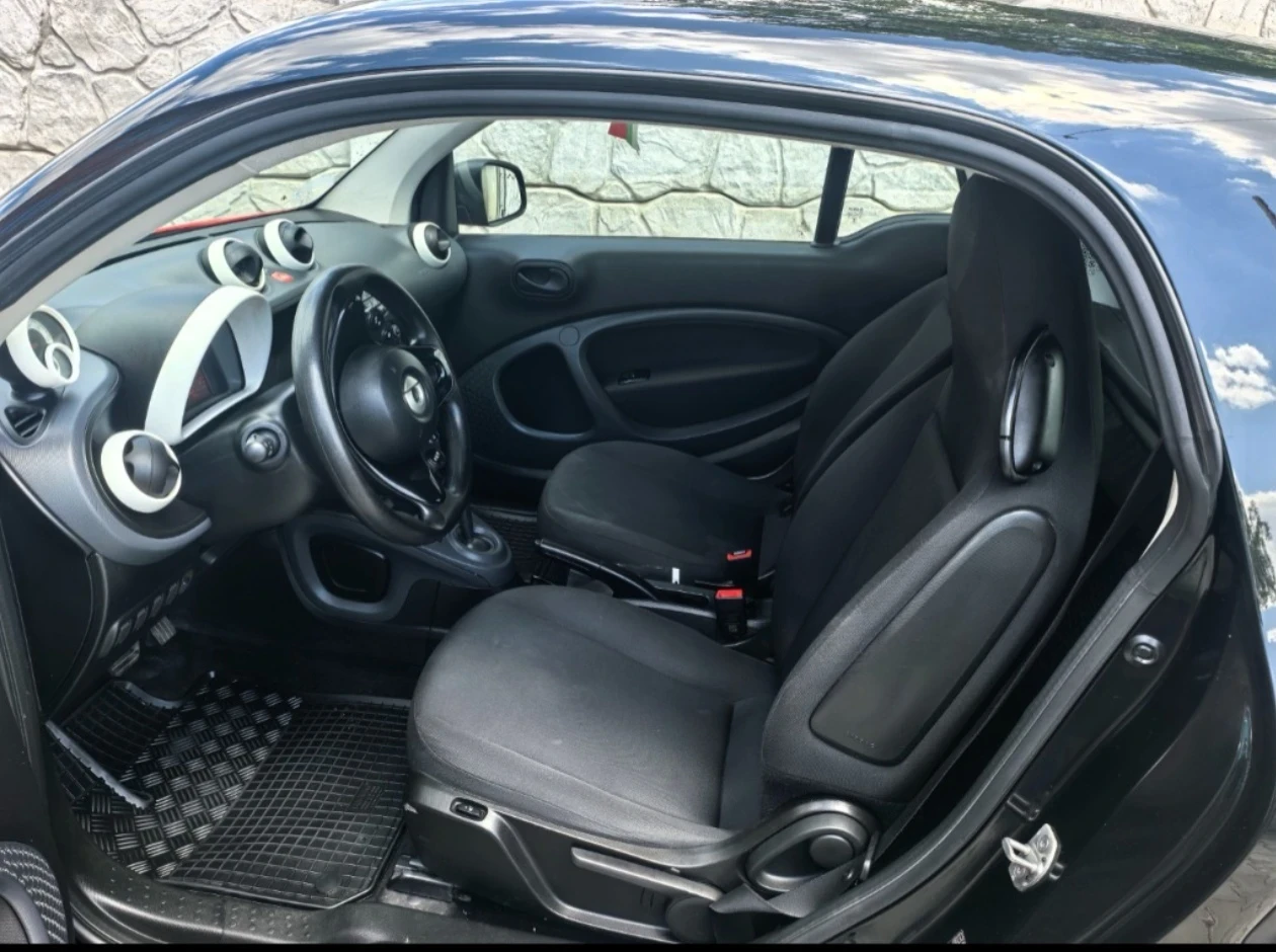 Smart Fortwo EQ, снимка 11 - Автомобили и джипове - 56641205