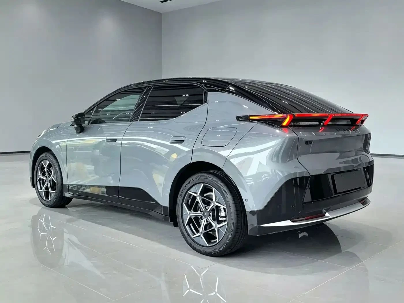 LynkCo 02 | Mobile.bg � ����������� 4