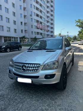     Mercedes-Benz ML 320