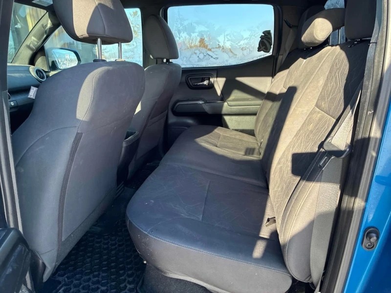 Toyota Tacoma * SR5 * CARFAX * БЕЗ ПЪРВОНАЧАЛНА ВНОСКА, снимка 11 - Автомобили и джипове - 53163909