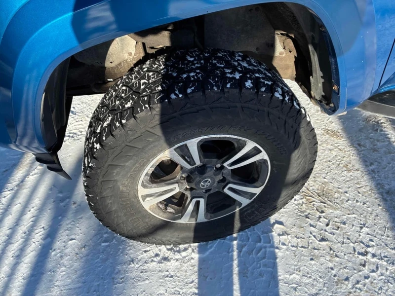 Toyota Tacoma * SR5 * CARFAX * БЕЗ ПЪРВОНАЧАЛНА ВНОСКА, снимка 7 - Автомобили и джипове - 53163909