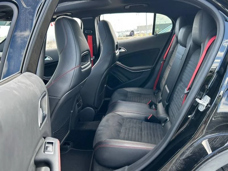 Mercedes-Benz GLA 45 AMG * CARFAX * ОПЦИЯ ЗА ФИНАНСИРАНЕ , снимка 13 - Автомобили и джипове - 55816382