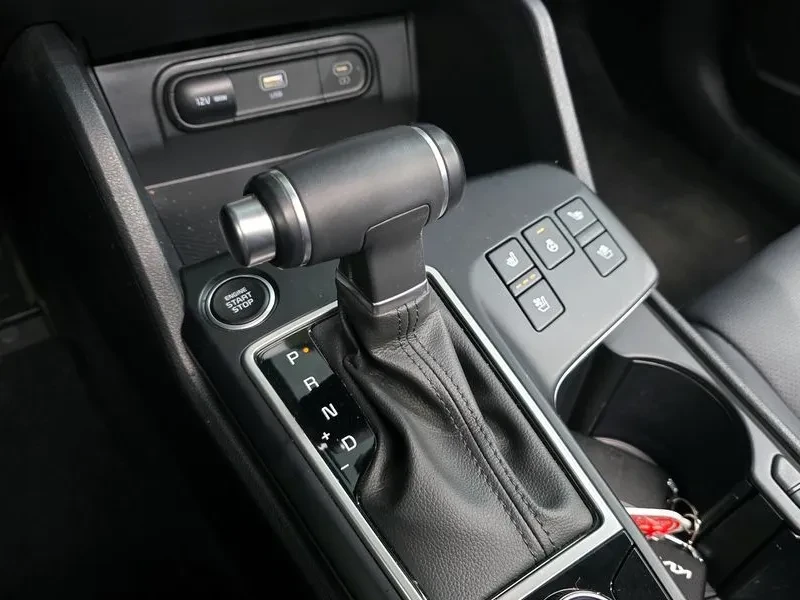 Kia Sportage 2.0 2WD PRESTIGE, снимка 9 - Автомобили и джипове - 56305420