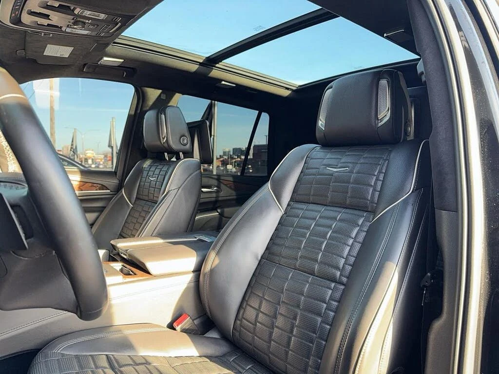 Cadillac Escalade /Sport/Platinum/AWD/CARFAX/7-местен - изображение 10