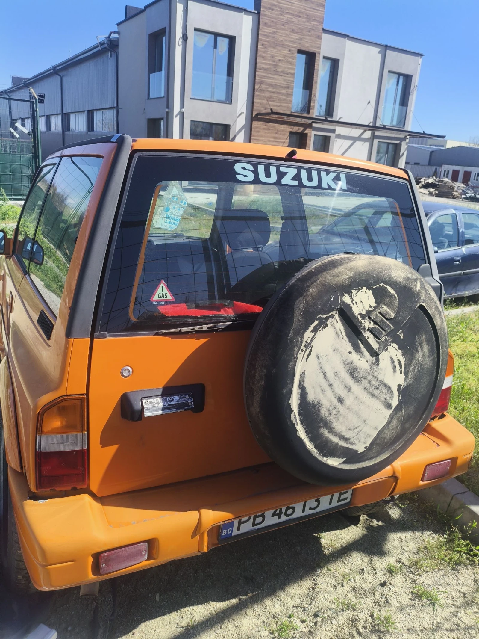Suzuki Vitara Santana 1.6 бензин/газ, снимка 7 - Автомобили и джипове - 54132240