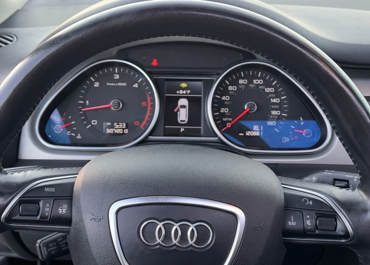 Audi Q7 3.0TDI/Premium Plus/* 8ZF* /* BOSE* /* 7места* /Па, снимка 10 - Автомобили и джипове - 54222339