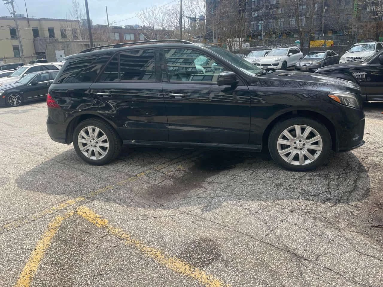 Mercedes-Benz GLE 350 | ПОДГРЕВ | ПАНОРАМА | HARMAN KARDON | 360 | , снимка 3 - Автомобили и джипове - 54653048