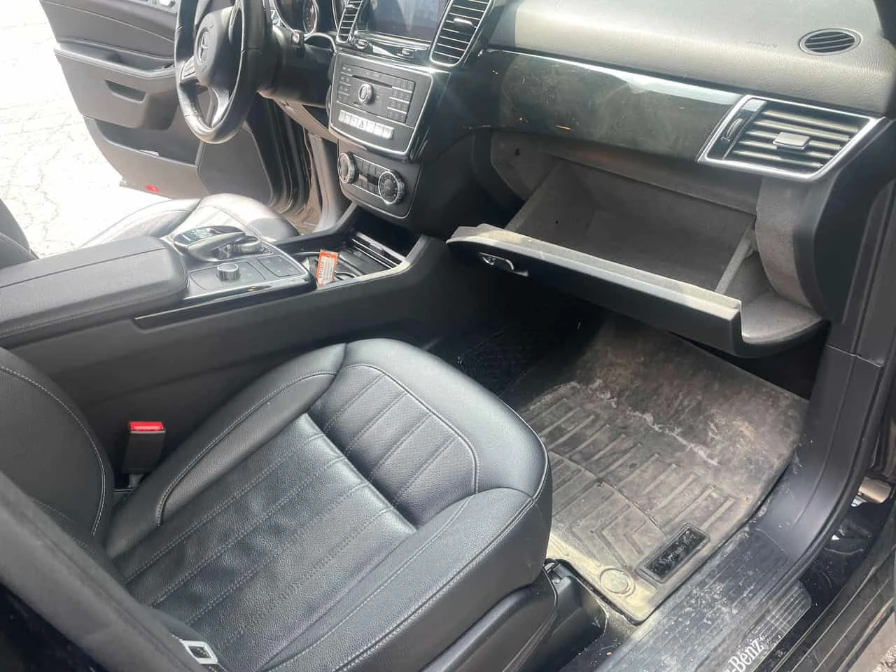 Mercedes-Benz GLE 350 | ПОДГРЕВ | ПАНОРАМА | HARMAN KARDON | 360 | , снимка 11 - Автомобили и джипове - 54653048
