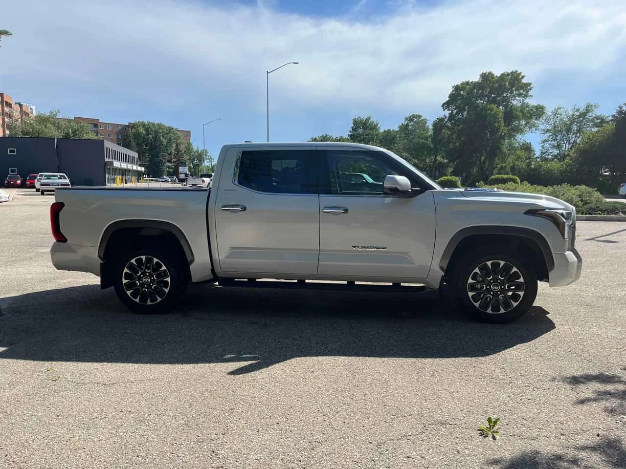 Toyota Tundra Limited Hybrid| ОБДУХВАНЕ| 2 КЛЮЧА| , снимка 4 - Автомобили и джипове - 55187683