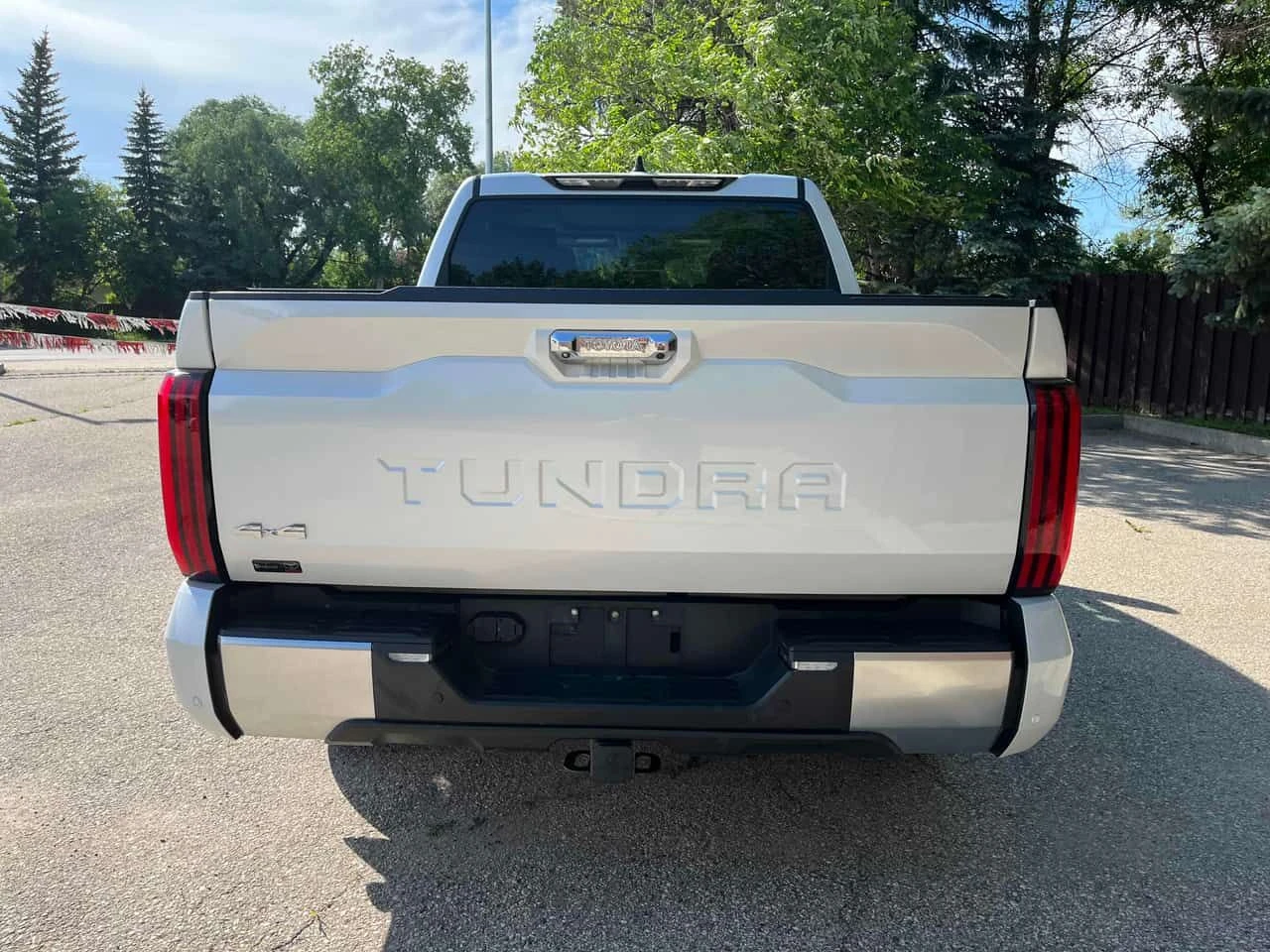 Toyota Tundra Limited Hybrid| ОБДУХВАНЕ| 2 КЛЮЧА| , снимка 5 - Автомобили и джипове - 55187683