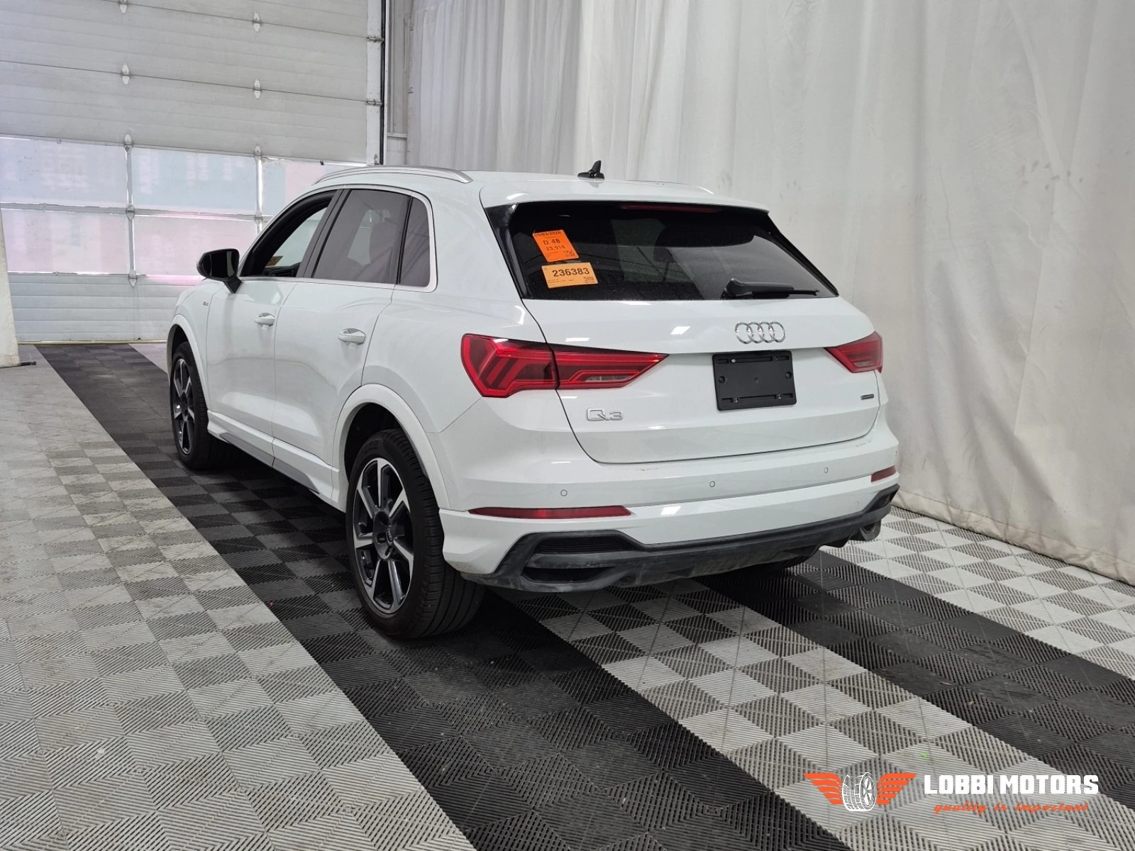 Audi Q3, снимка 4 - Автомобили и джипове - 55928429