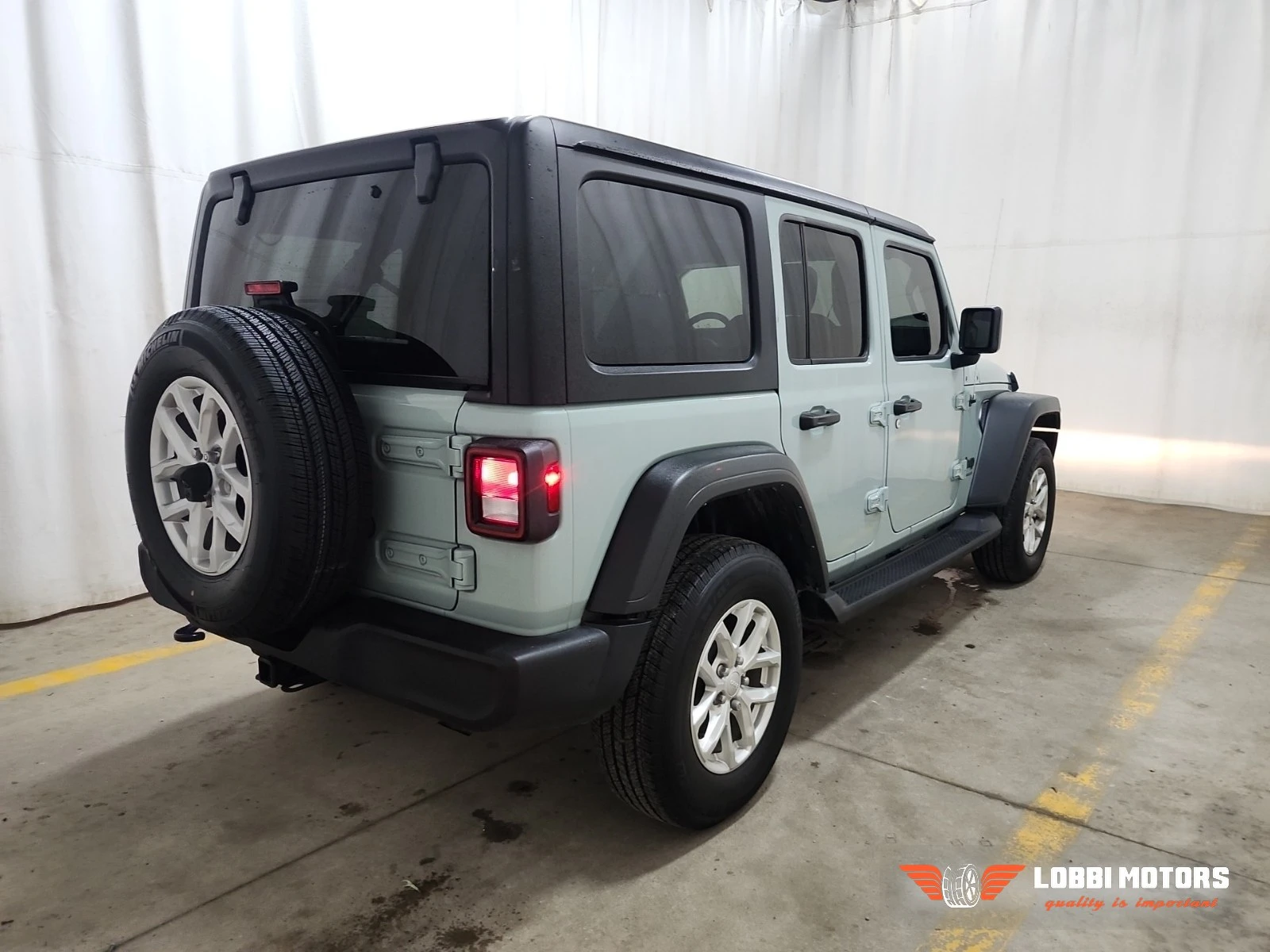 Jeep Wrangler, снимка 2 - Автомобили и джипове - 55928312