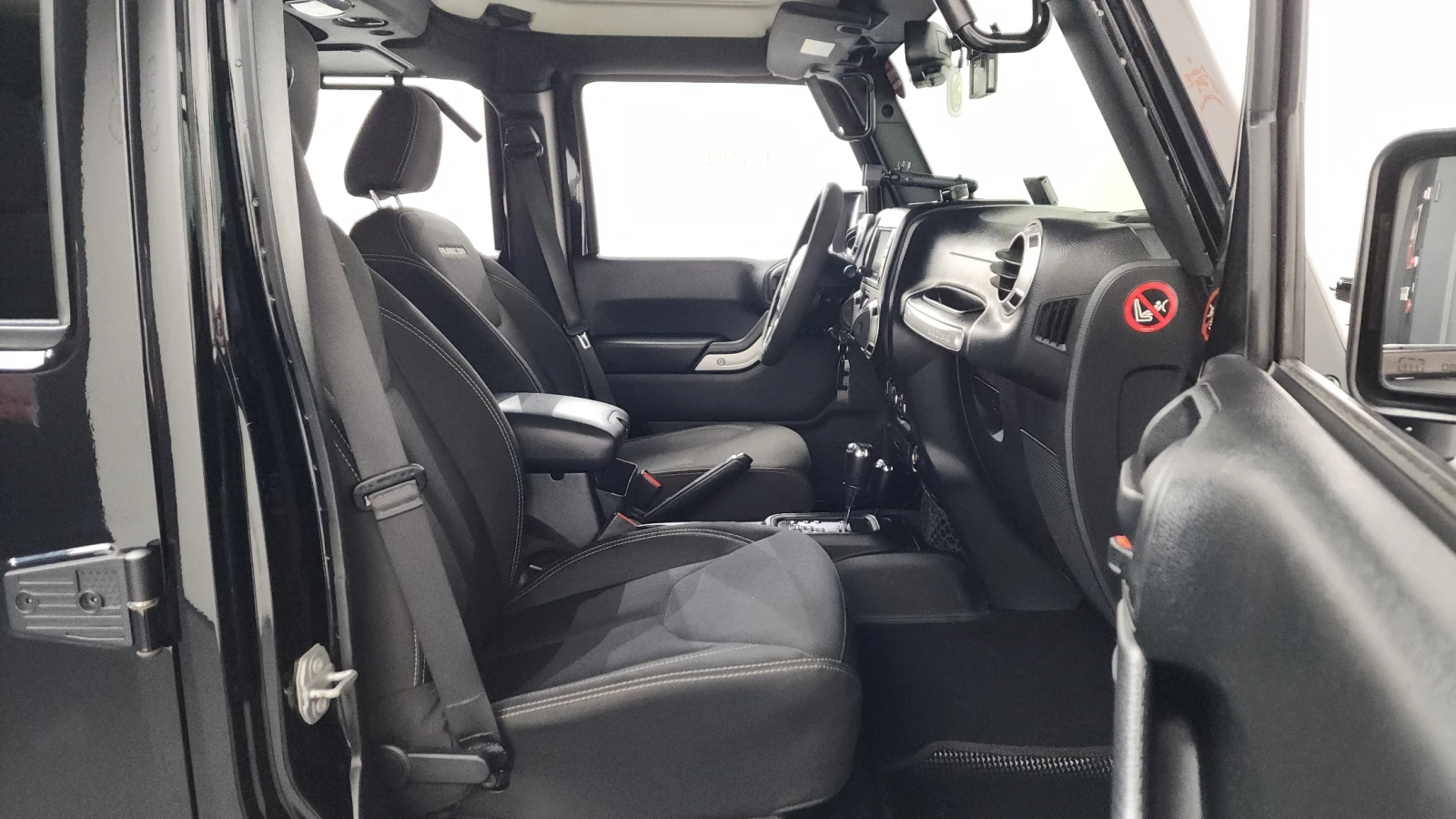 Jeep Wrangler RUBIKON* 4DOOR* ALPINE* 3.6 PENTASTAR* КРАЙНА ЦЕНА, снимка 15 - Автомобили и джипове - 56061092