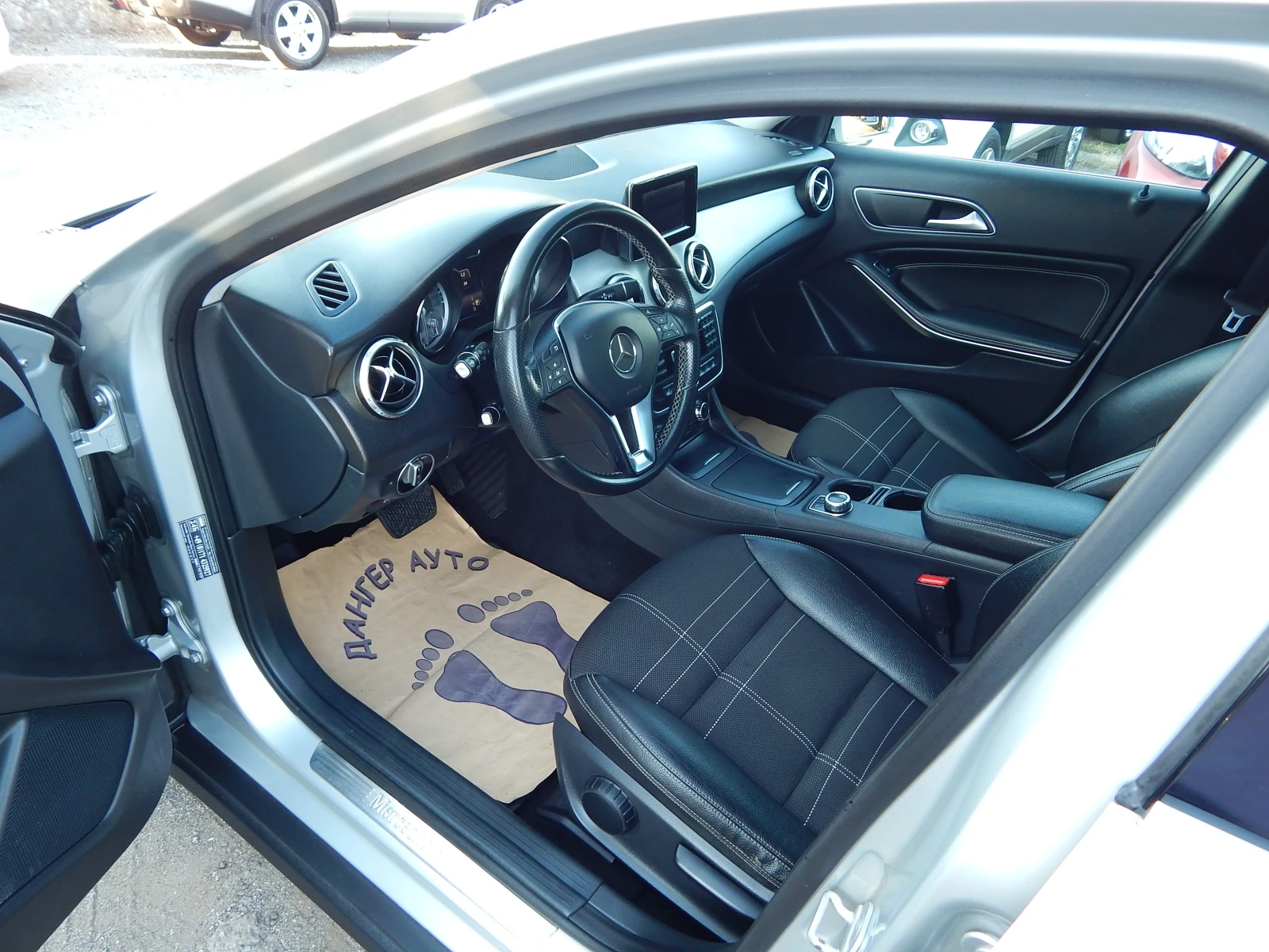 Mercedes-Benz GLA 2.2CDI, снимка 10 - Автомобили и джипове - 56131144