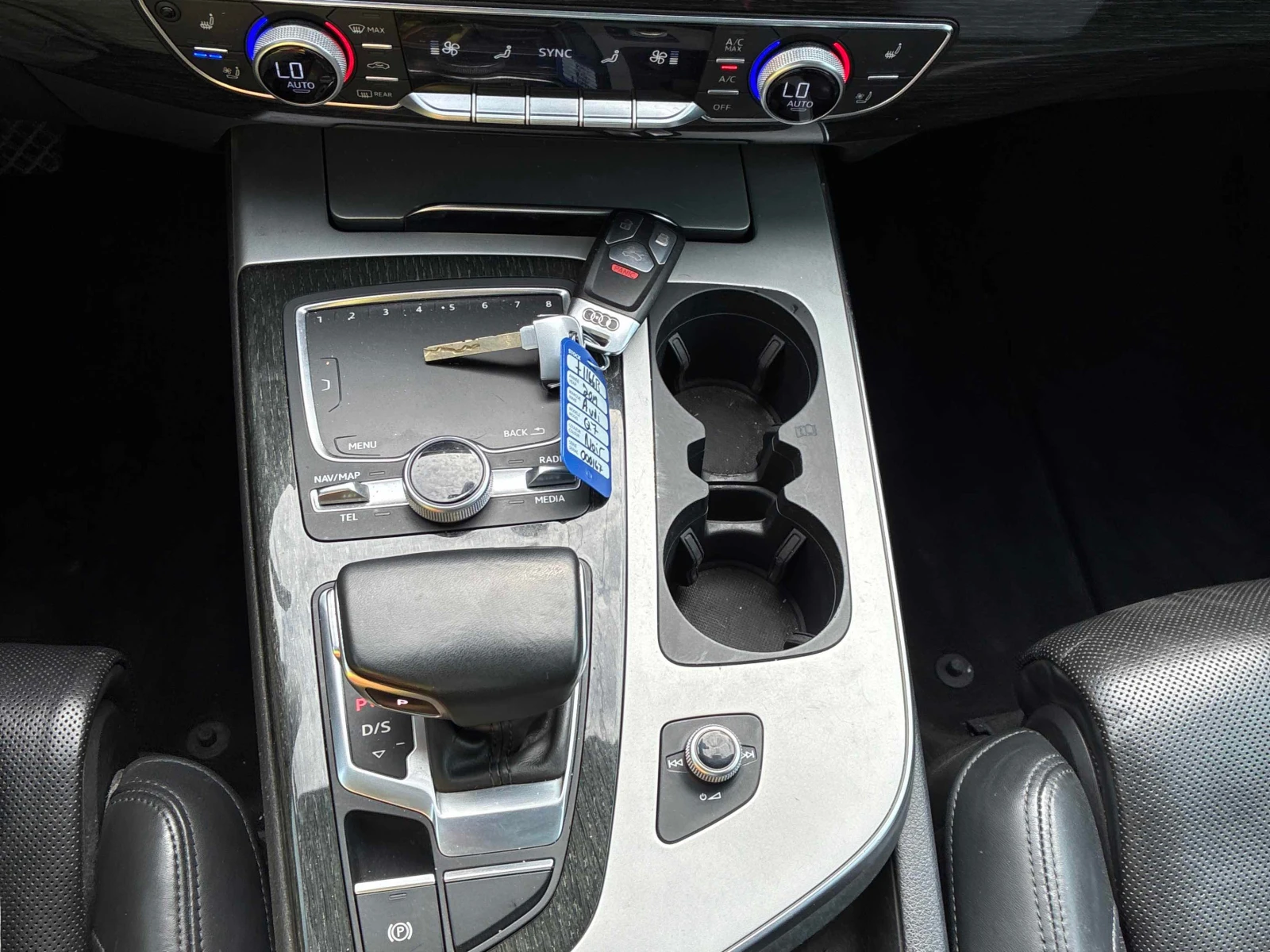 Audi Q7 Technik | CARFAX | ГЛАВНО ПРЕДСТАВИТЕЛСТВО НА AUDI, снимка 10 - Автомобили и джипове - 56133425