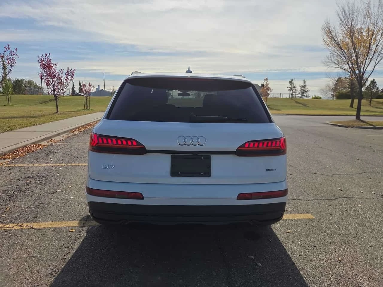 Audi Q7 * Komfort * CARFAX * ���� �� �� | Mobile.bg � ����������� 5