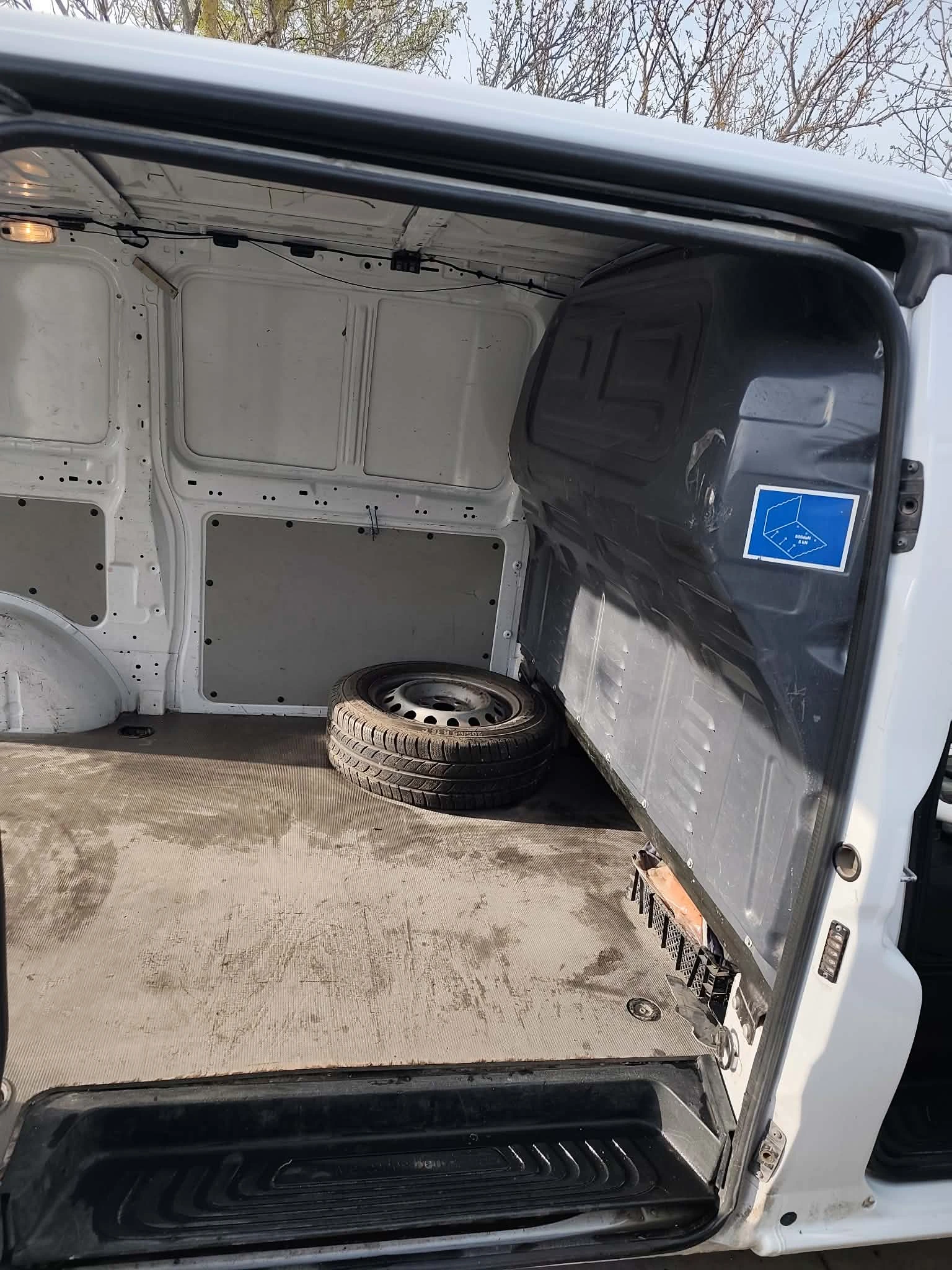 Mercedes-Benz Vito, снимка 11 - Бусове и автобуси - 54220870